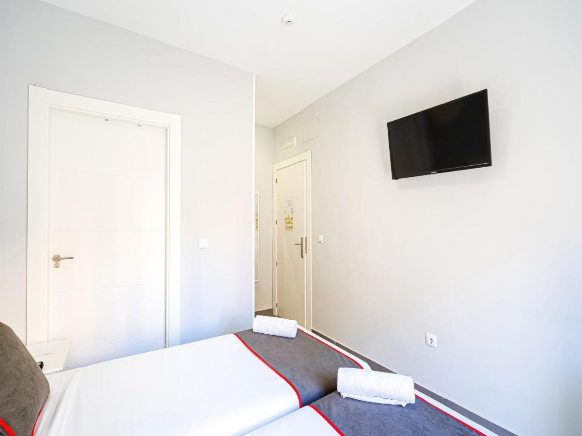 Hostal Jireh อาลิกันเต ภายนอก รูปภาพ