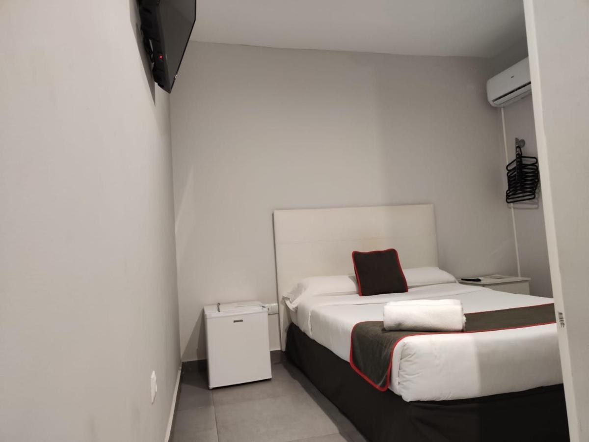Hostal Jireh อาลิกันเต ภายนอก รูปภาพ