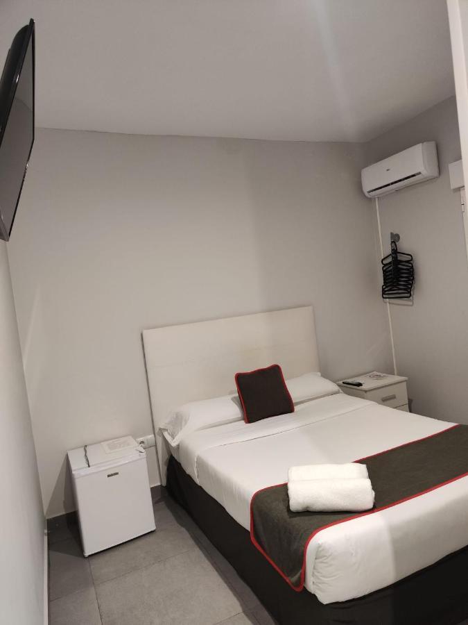 Hostal Jireh อาลิกันเต ภายนอก รูปภาพ